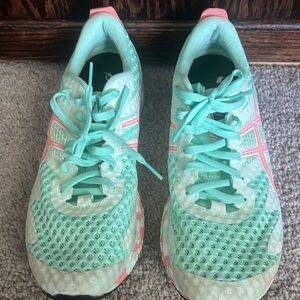 Women’s Saucony Noosa. Feel fast Flyte Foam